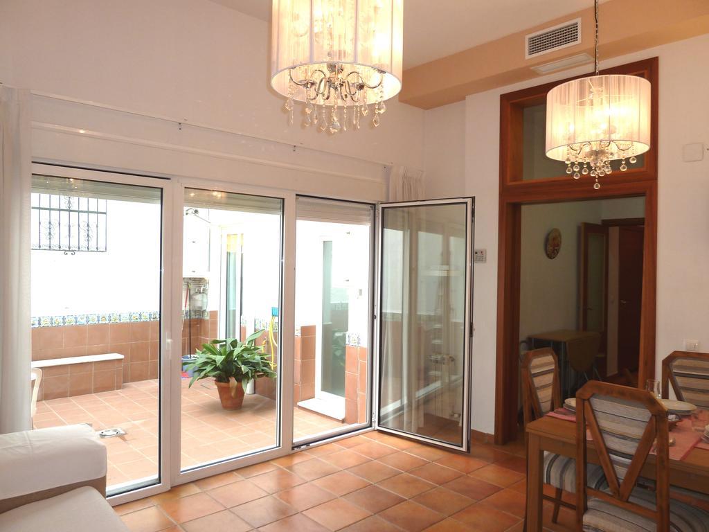 Karmapartment Sevilla Buitenkant foto